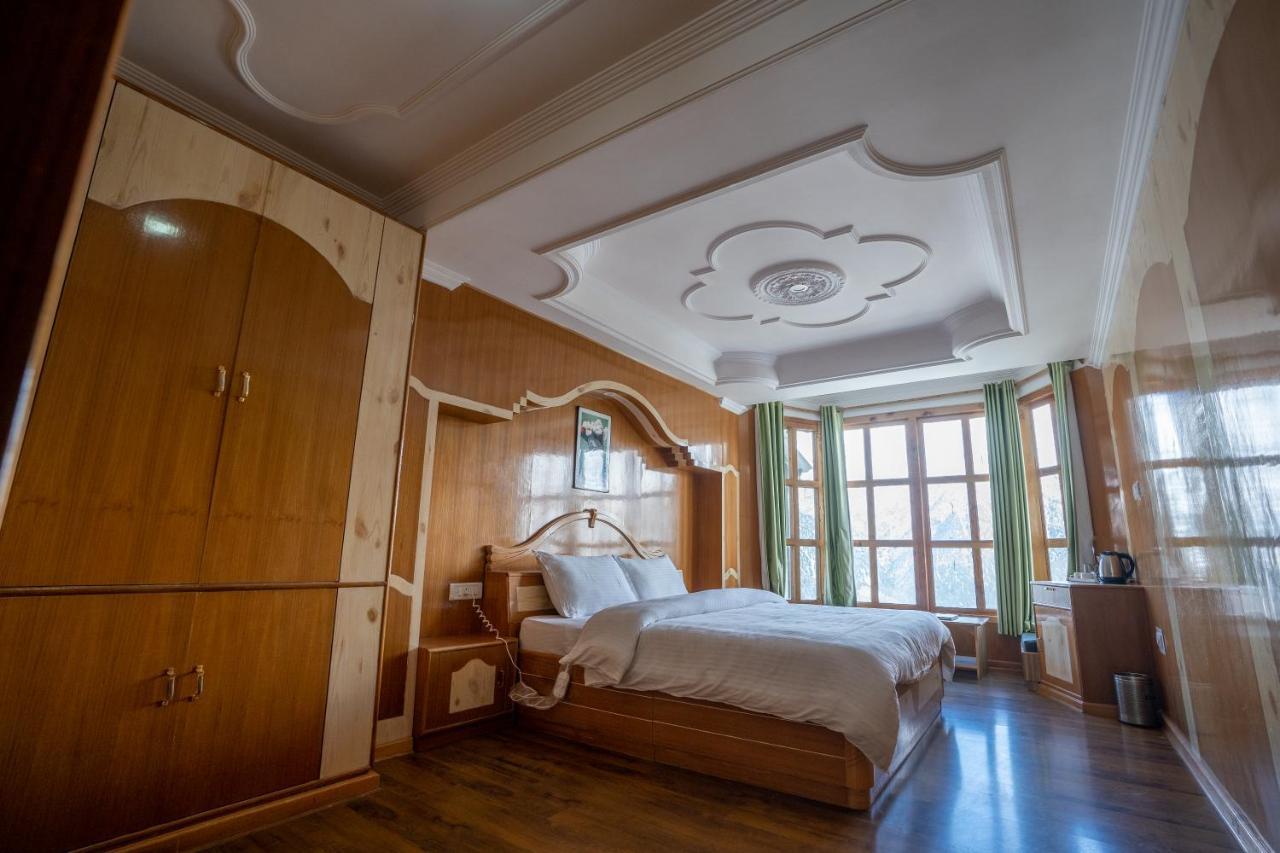 Hotel Kalpa Deshang Bagian luar foto
