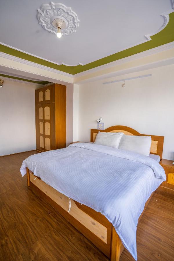 Hotel Kalpa Deshang Bagian luar foto