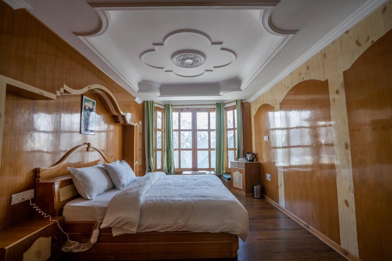 Hotel Kalpa Deshang Bagian luar foto