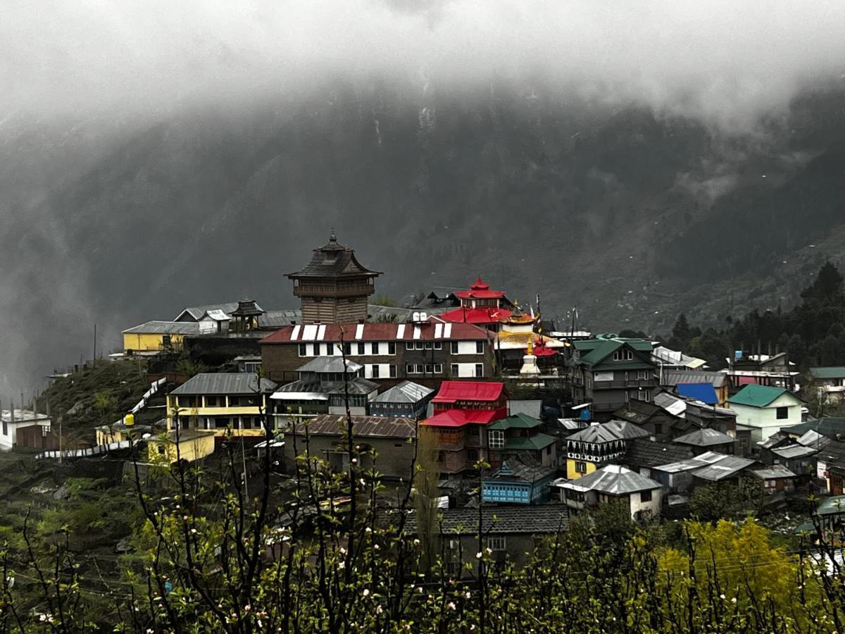 Hotel Kalpa Deshang Bagian luar foto