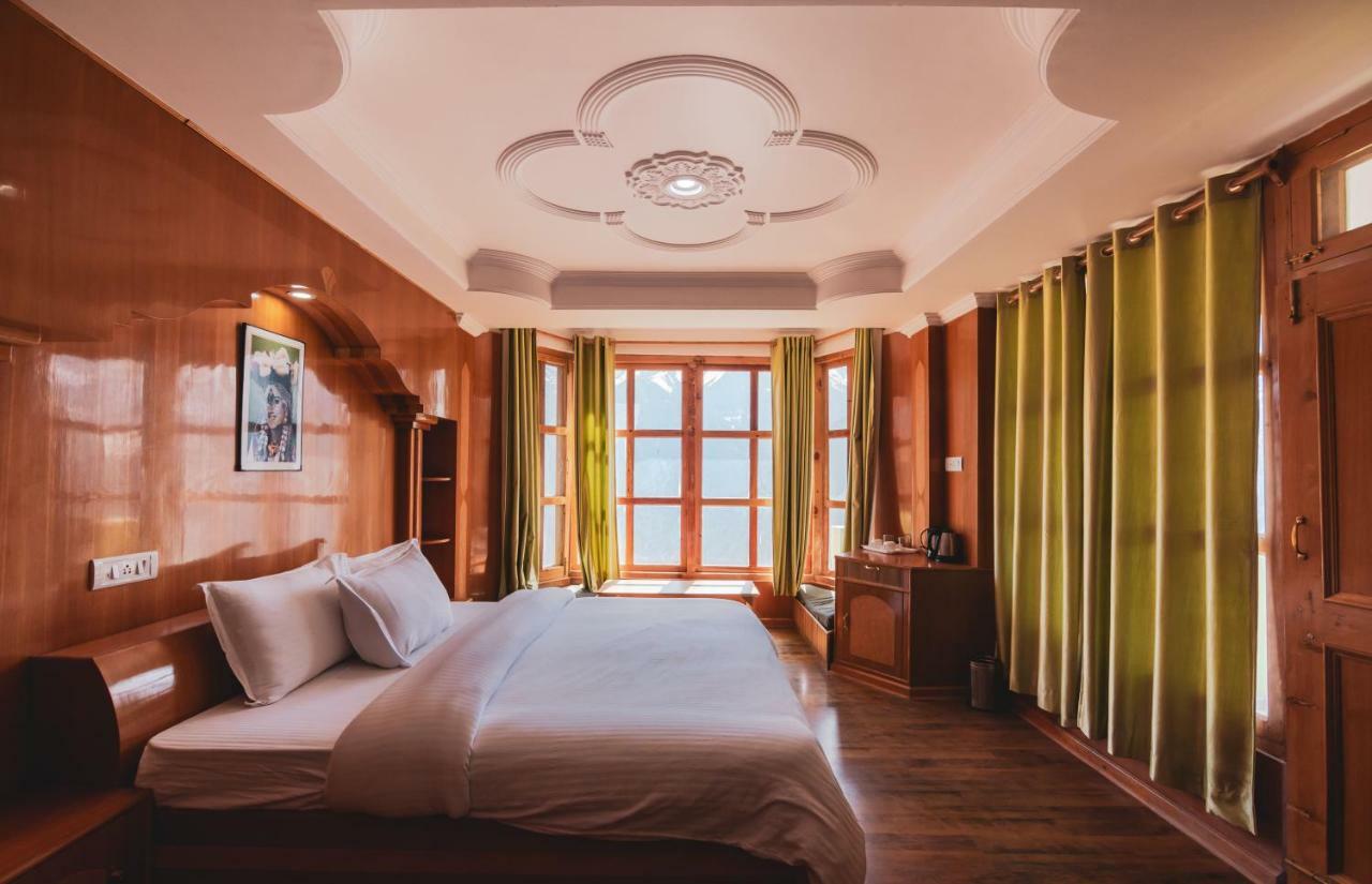 Hotel Kalpa Deshang Bagian luar foto